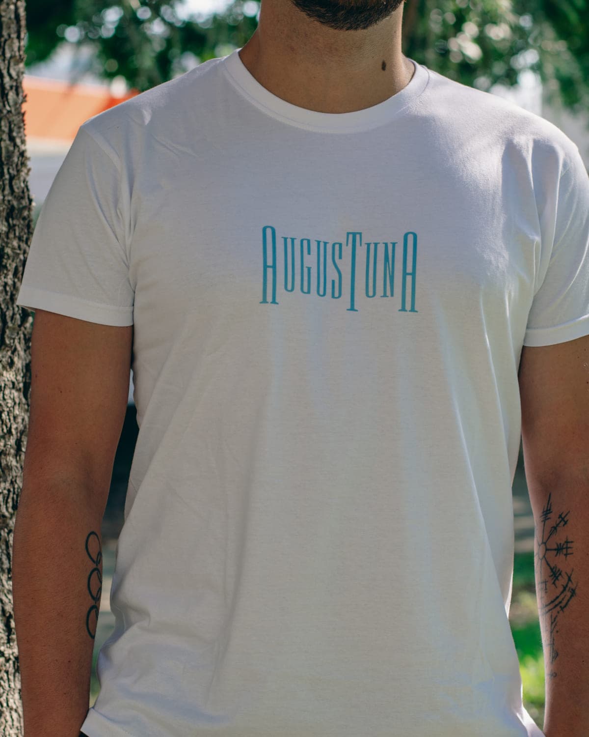 T-Shirt Branca — fotografia 1